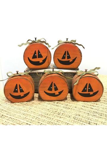 Wooden Tree Circle Pumpkins