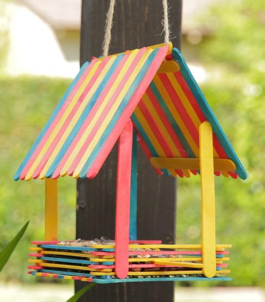 Sample bird feeder